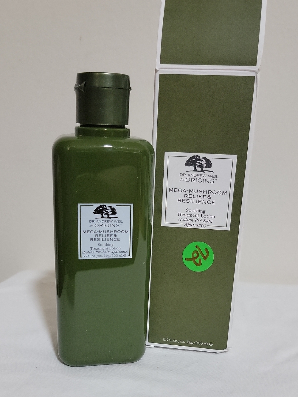 Origins Mega-Mushroom Relief & Resilience Soothing Treatment Lotion - Green